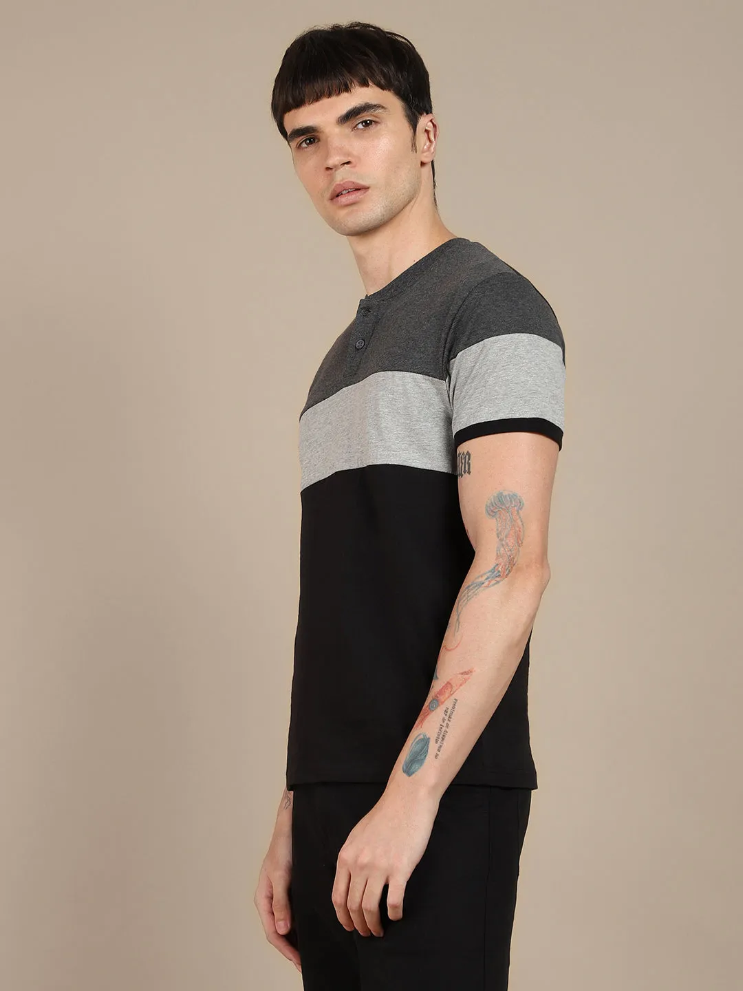 Dennis Lingo Colourblocked Henley Neck Slim Fit Pure Cotton T-shirt